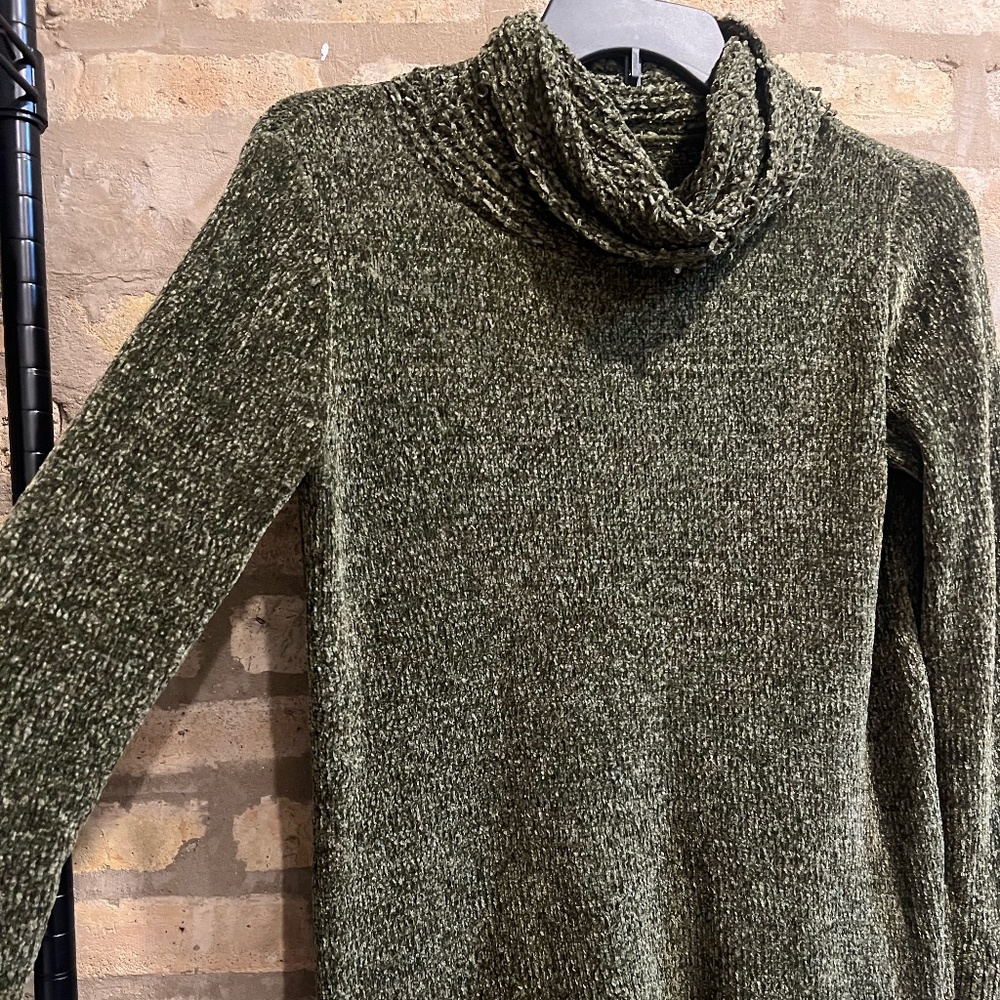 Super Soft Green Chenille Sweater - Krazy Kat (Size Medium) - Cozy Comfort!